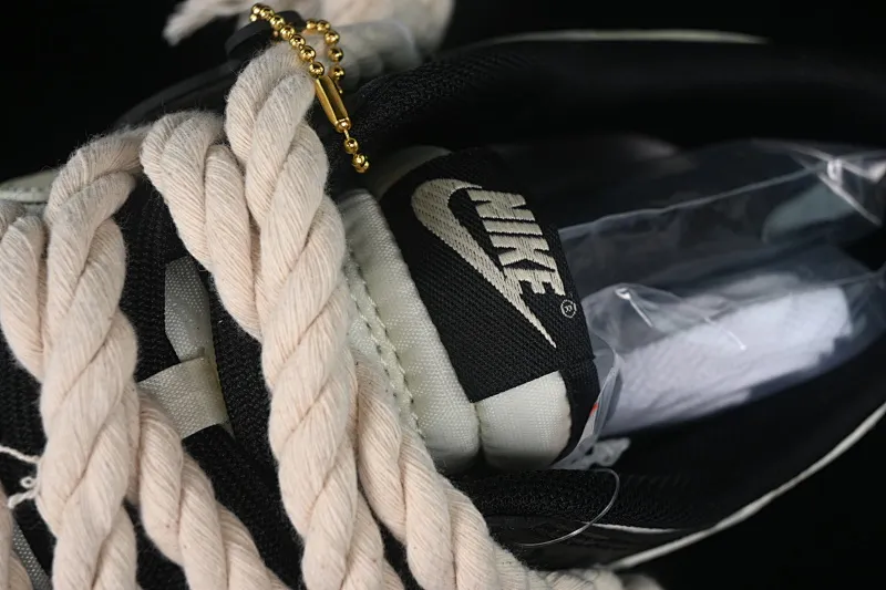 All categories Nk SB Dunk series Nk SB Dunk Low low-top sneakers Nk Dunk Low Fire Heart Scottish distressed panda SB deconstructed strap low-top retro casual sneakers DD1391-100